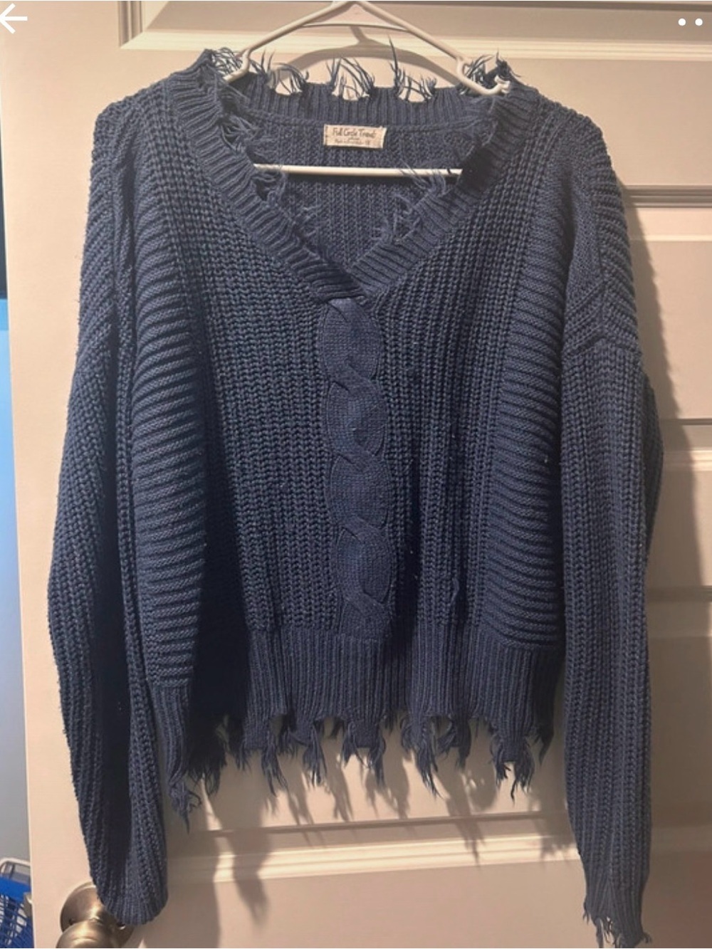 Cozy Frayed V-Neck Cable Knit Sweater - Navy